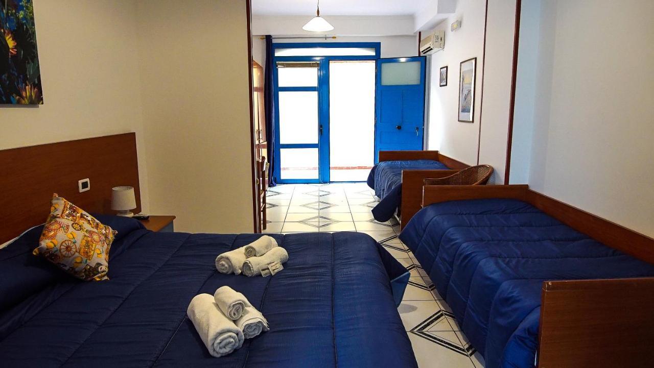 Aparthotel Baia Di Naxos Giardini-Naxos Exterior foto