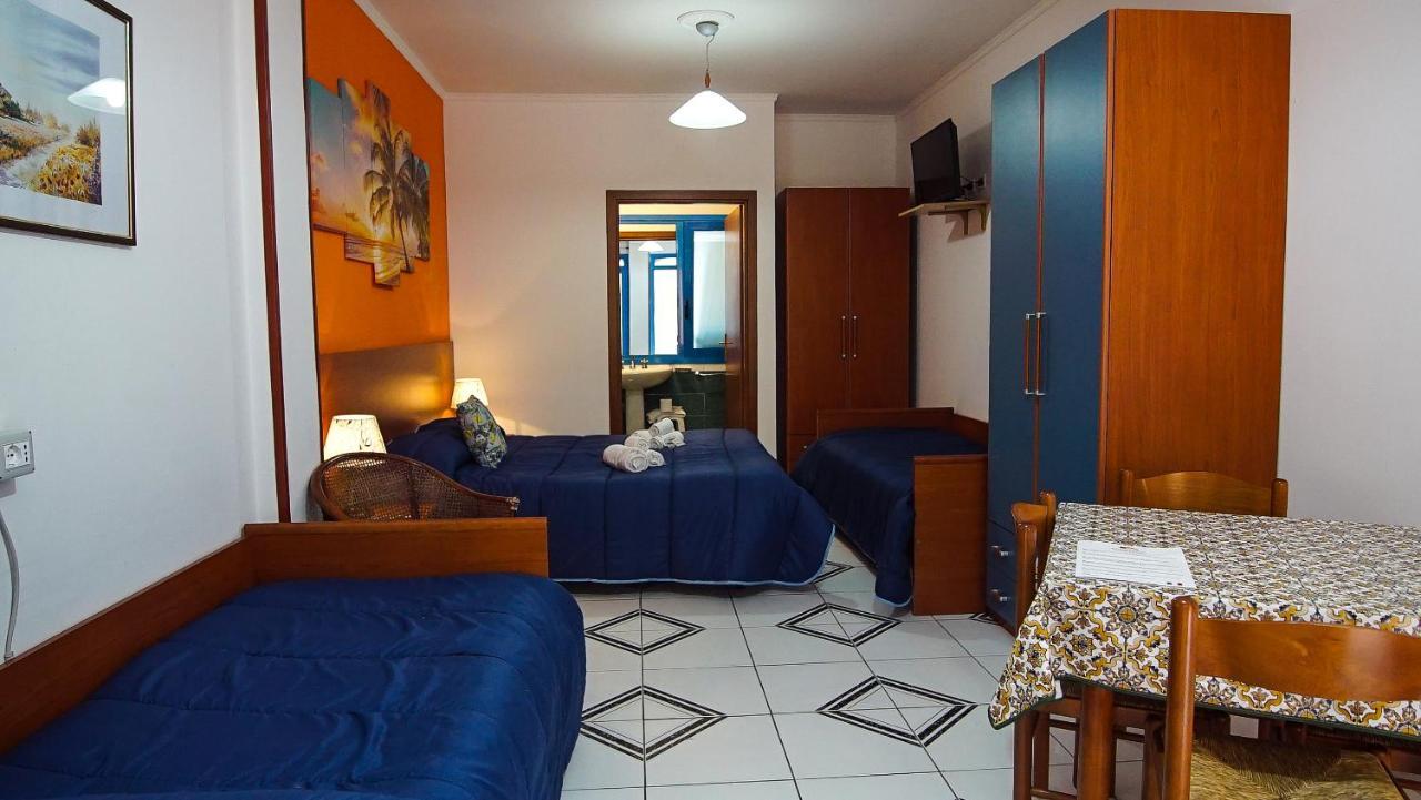 Aparthotel Baia Di Naxos Giardini-Naxos Exterior foto