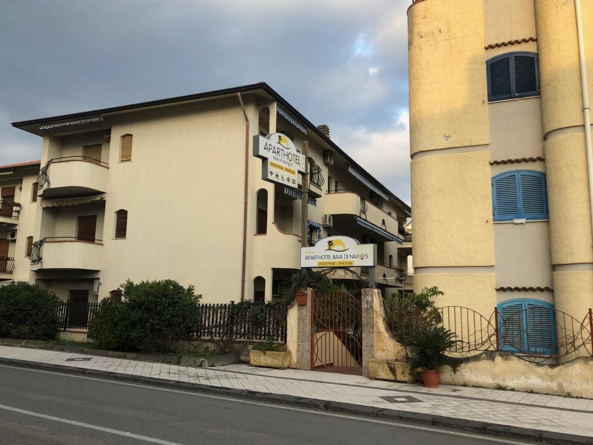 Aparthotel Baia Di Naxos Giardini-Naxos Exterior foto