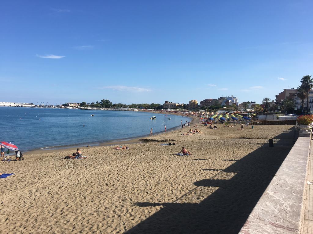Aparthotel Baia Di Naxos Giardini-Naxos Exterior foto